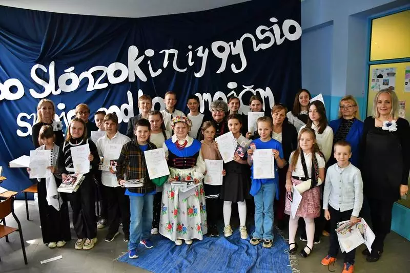 Młodzi mistrzowie śląskiej godki zdobywają sukcesy w konkursie SP nr 6